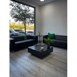 6TREINTA barbershop hair salon Valdebebas waiting area